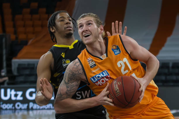 英冠球队布 英冠球队布