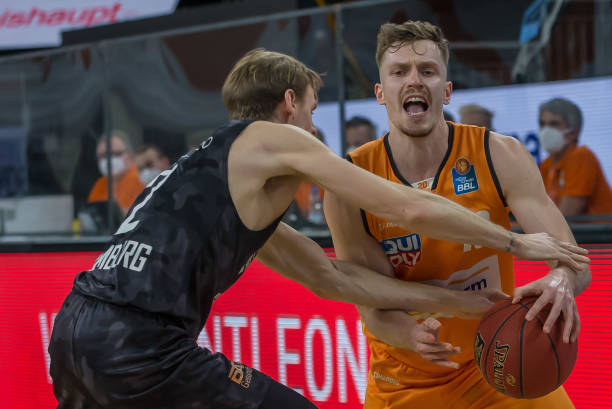 骑士将在G 骑士将在G